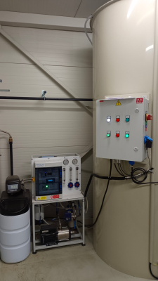 technologie před&uacute;pravy povrchu, vysokotlak&yacute; myc&iacute; agreg&aacute;t RB-30E,  reverzn&iacute; osm&oacute;za