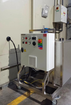 Clean4you s. r. o. (Olomouc), automatick&eacute; d&aacute;vkovan&iacute; Fe-fosf&aacute;tu, vysokotlak&yacute; myc&iacute; agreg&aacute;t RB-30E