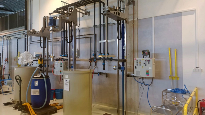 RB technik  - m&iacute;chadla s automatick&yacute;m zdvihem