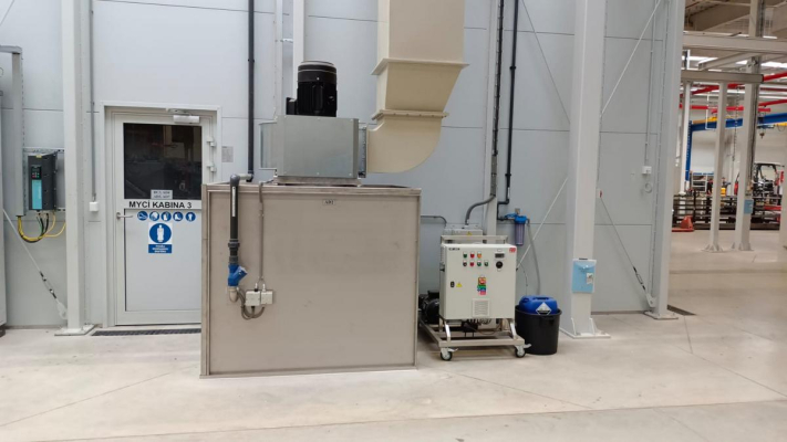 4 vysokotlak&eacute; myc&iacute; stroj RB-30E s př&iacute;slu&scaron;enstv&iacute;m a technologie recyklace myc&iacute; l&aacute;zně