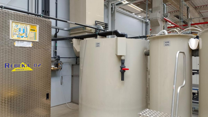 4 vysokotlak&eacute; myc&iacute; stroj RB-30E s př&iacute;slu&scaron;enstv&iacute;m a technologie recyklace myc&iacute; l&aacute;zně