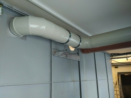 JP-PROLAK, spol.s.r.o., instalace nového odsávání odmašťovací kabiny, dodání odsávacího modulu s ventilátorem
