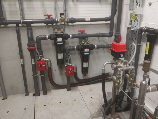 Automatick&eacute; splachov&aacute;n&iacute; odtokov&eacute;ho kan&aacute;lu z myc&iacute;ho pracovi&scaron;tě