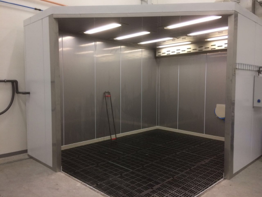 WITTE Automotive (Ostrov) pracovi&scaron;tě myt&iacute; 